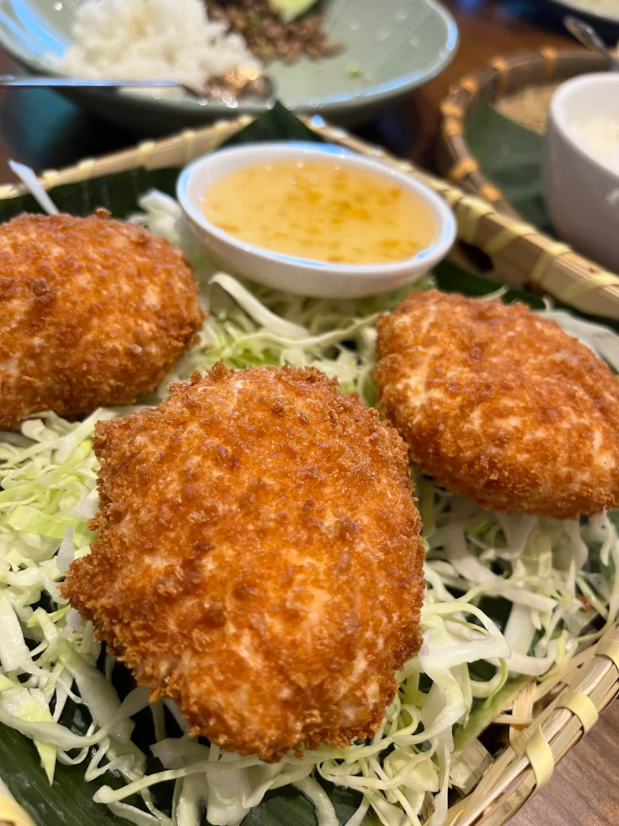 金錢蝦餅 breaded shrimp pancake